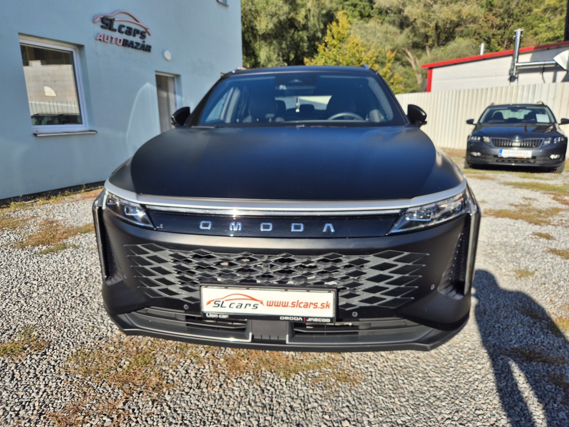 Omoda 9 SHS 9 PHEV [AWD] Premium - Obsidian Jade & Matt blac