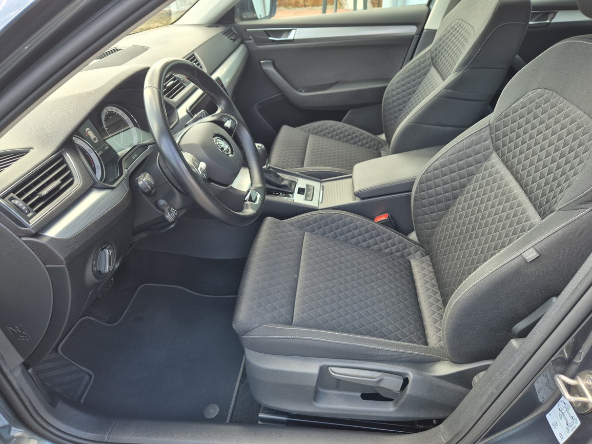 Škoda Superb Combi 2.0 TDi DSG 147 kW DSG Ambition