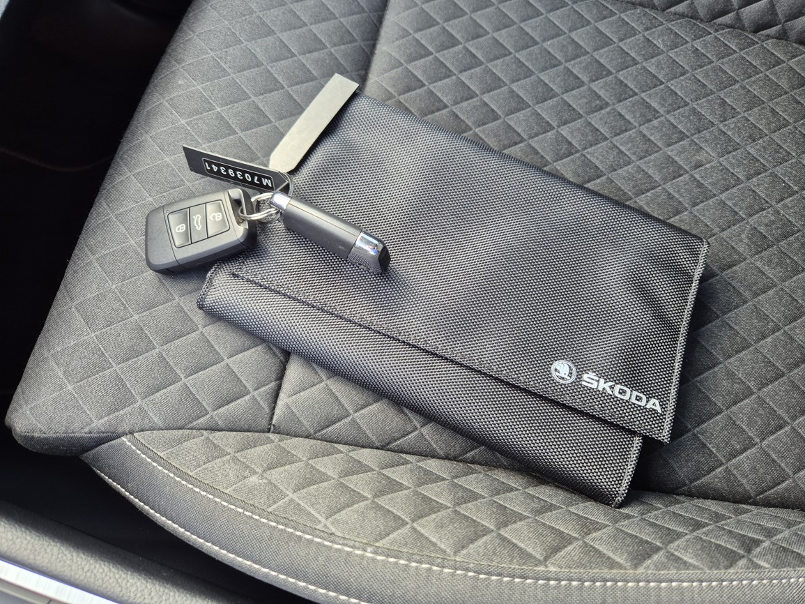 Škoda Superb Combi 2.0 TDi DSG 147 kW DSG Ambition